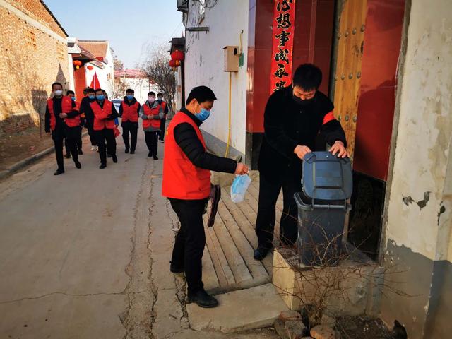 志愿者在“疫线”值守 助力疫情防护-中国商网|中国商报社6