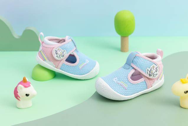 学步宝宝这样照顾，舒适学步鞋不能少