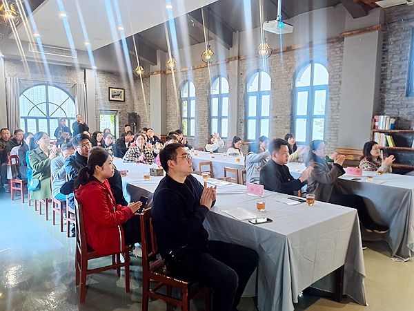 1-7涪陵国投集团在涪州书院举办读书分享会活动.jpg